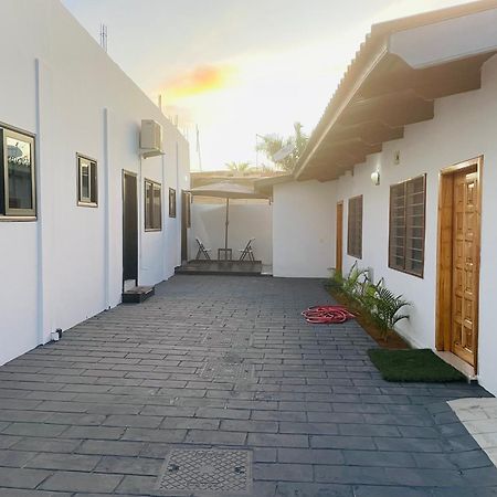 Ad Home Lome Bagian luar foto