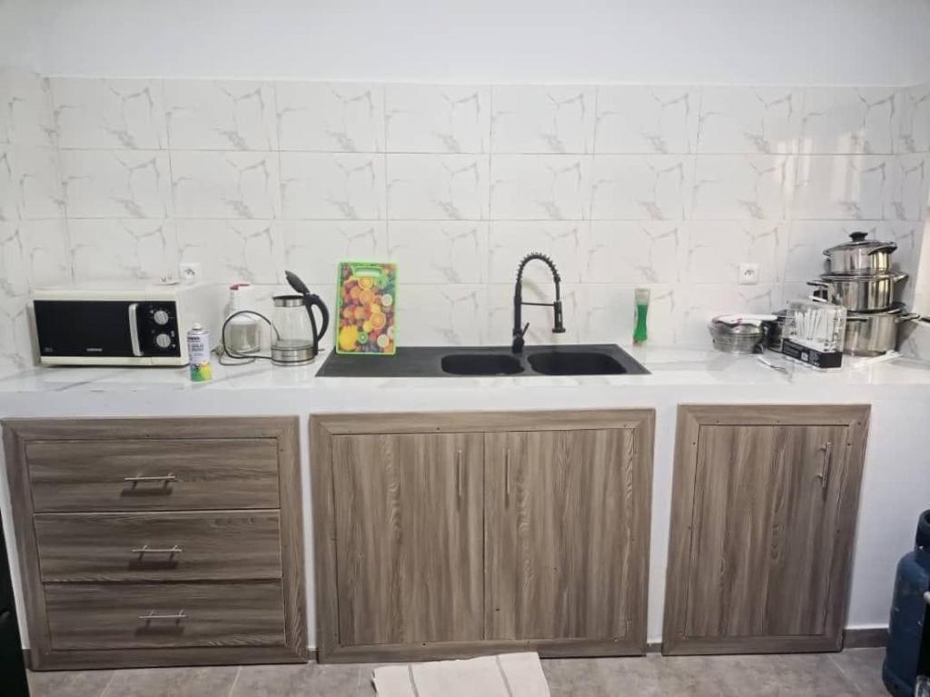 Ad Home Lome Bagian luar foto